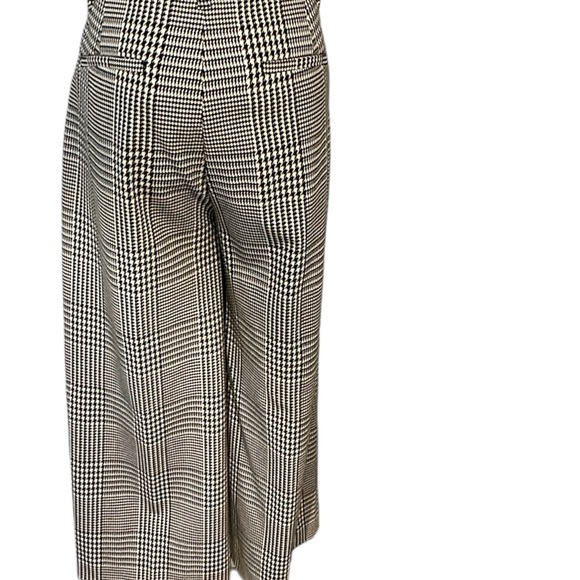 Banana Republic Houndstooth ankle cropped wide leg pants. - Picture 5 of 6